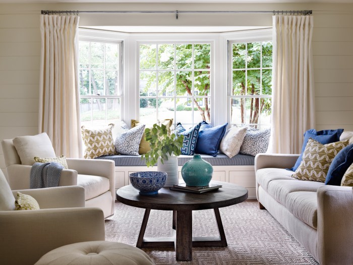 How to decorate a bay window seat